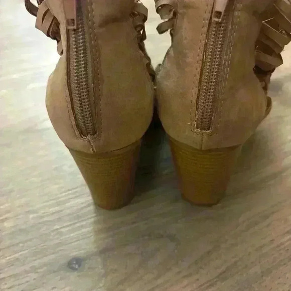 Rampage Faux Leather Brown Vida Block Heel Peep Toe Ankle Boots Sz 7.5 Western - Picture 4 of 9